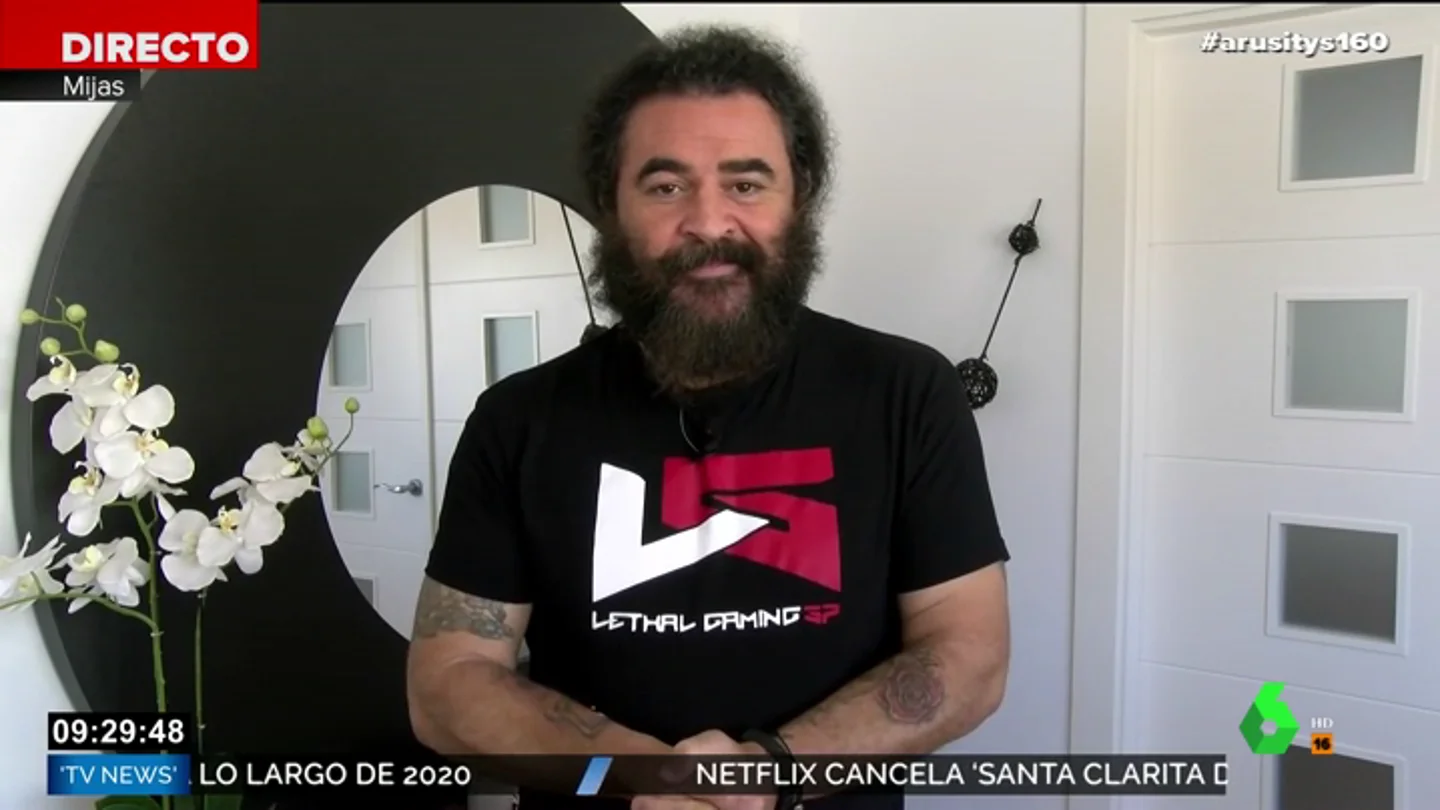 El Sevilla analiza los pactos electorales: "El Santander y los empresarios salieron, como si fueran los padres de Sánchez, diciendo que no les gusta Iglesias" El Sevilla analiza los pactos electorales: "El Santander y los empresarios salieron, como si fueran los padres de Sánchez, diciendo que no les gusta Iglesias"