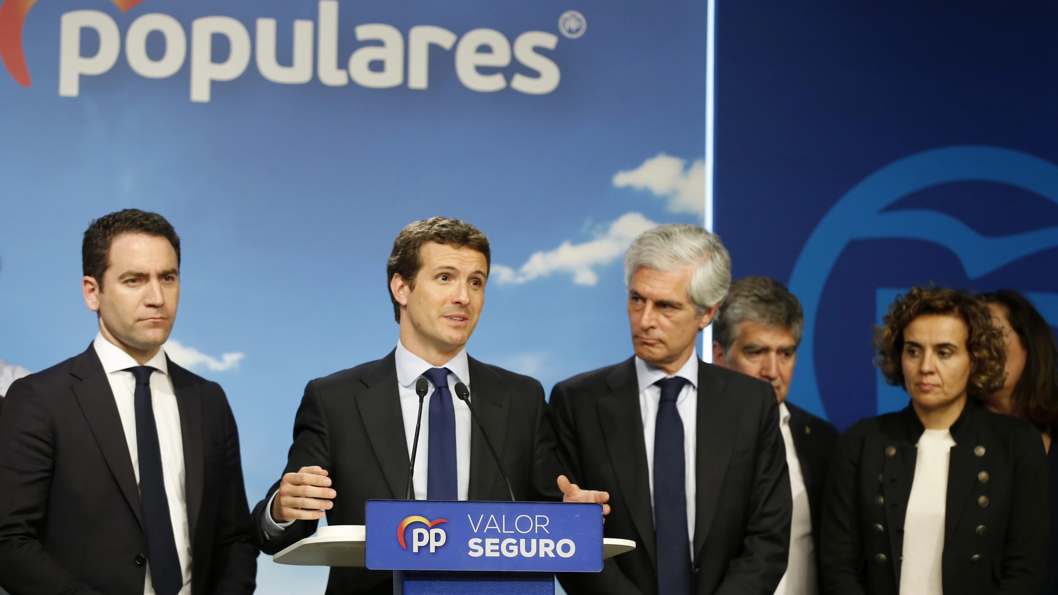 Pablo Casado valorando los resultados electorales en la sede de su partido en Madrid