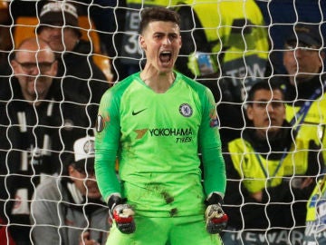Kepa celebra una de sus paradas contra el Eintracht Kepa celebra una de sus paradas contra el Eintracht