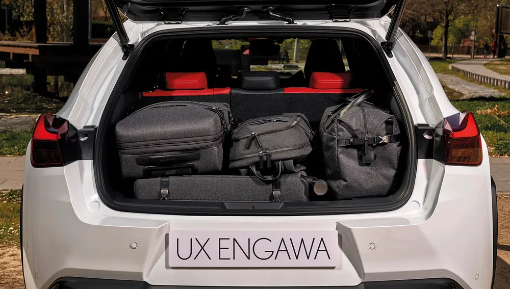  Lexus UX 'Engawa'