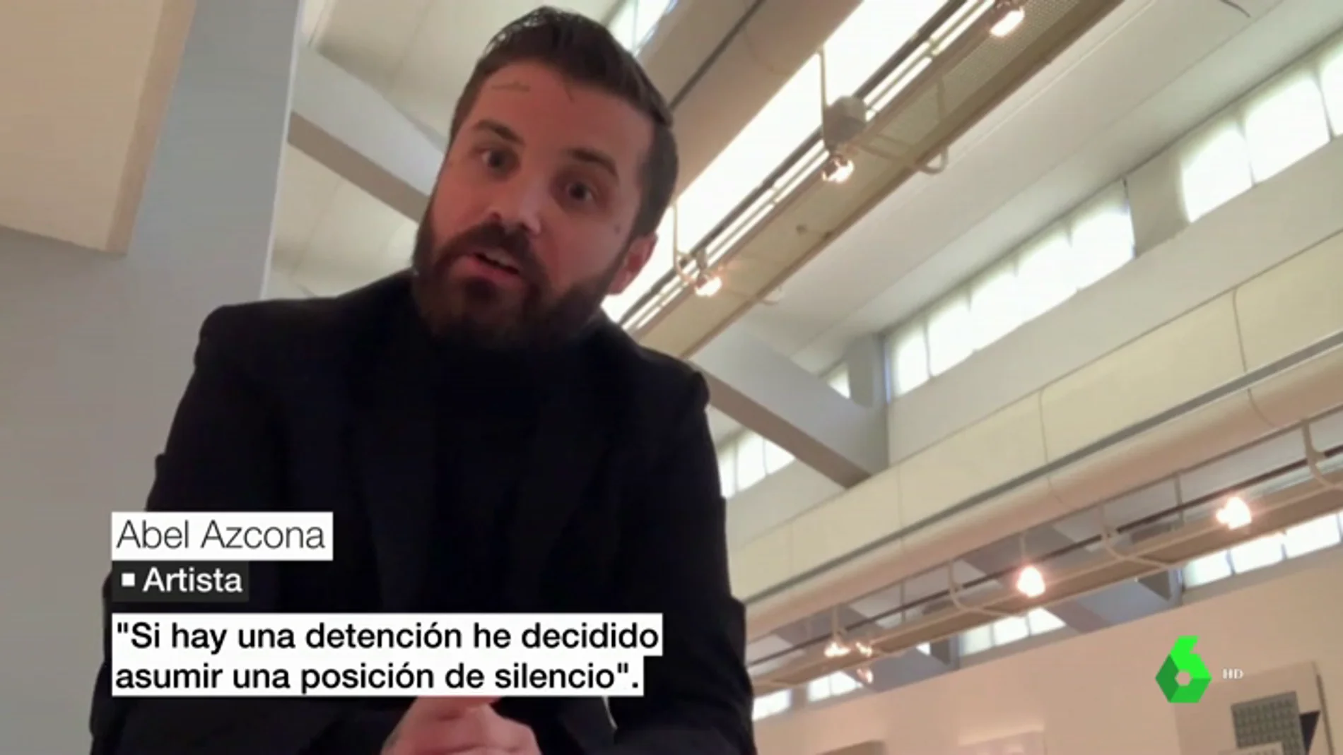 Un artista español huye a Portugal después de que un juzgado admitiera a trámite una querella de Abogados Cristianos