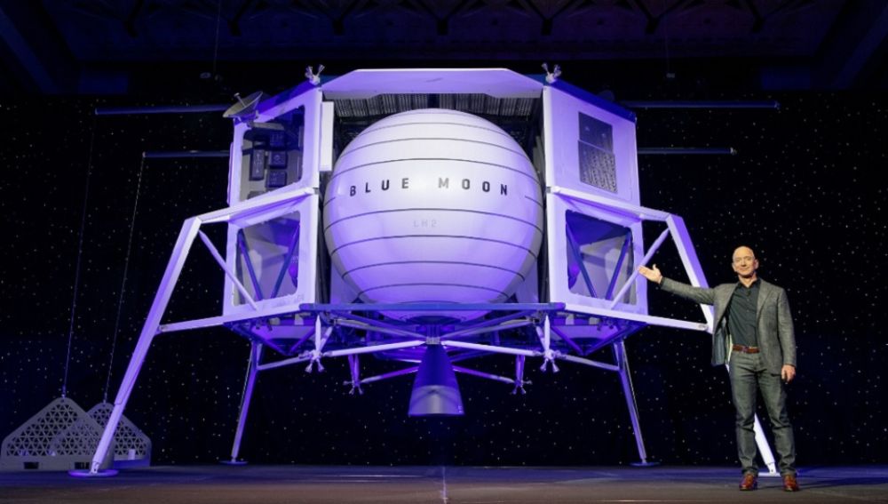 Jeff Bezos presenta 'Blue Moon', el plan para llegar a la luna y establecer comunidades habitables