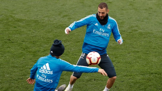 Benzema ya se entrena con el grupo Benzema ya se entrena con el grupo