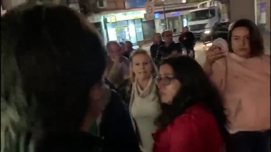 Trifulca y supuestas agresiones entre el PP y el PSOE de Alcorcón en la pegada de carteles Trifulca y supuestas agresiones entre el PP y el PSOE de Alcorcón en la pegada de carteles