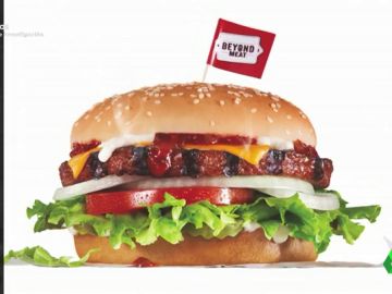 Bill Gates financia la hamburguesa vegana que quiere conquistar España tras vender 75 millones de unidades en todo el mundo Bill Gates financia la hamburguesa vegana que quiere conquistar España tras vender 75 millones de unidades en todo el mundo