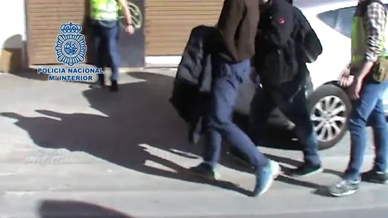 Detenidas 23 personas por obtener más de 100.000 euros mediante 'sextorsión' a usuarios de webs de contactos Detenidas 23 personas por obtener más de 100.000 euros mediante 'sextorsión' a usuarios de webs de contactos