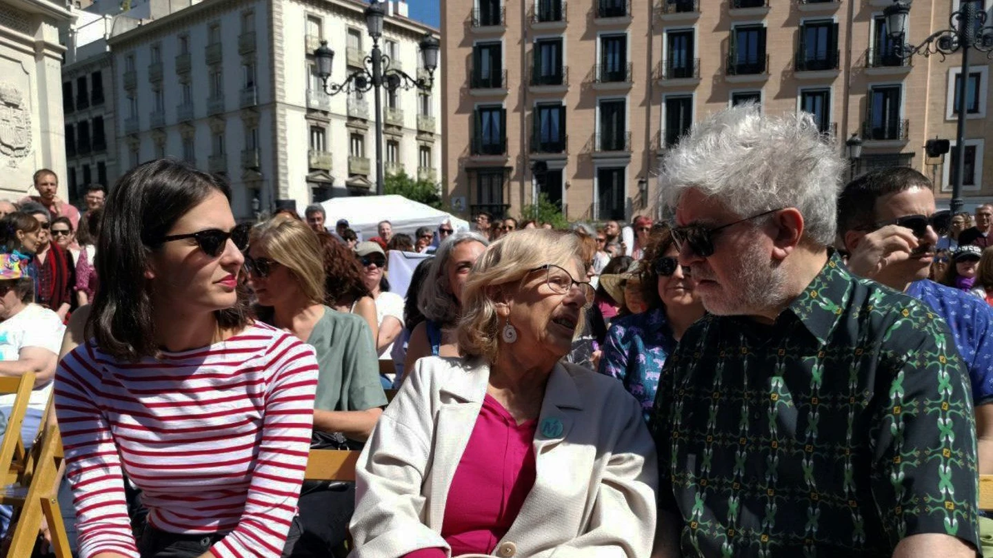Rita Maestre, Manuela Carmena y Pedro Almodóvar Rita Maestre, Manuela Carmena y Pedro Almodóvar