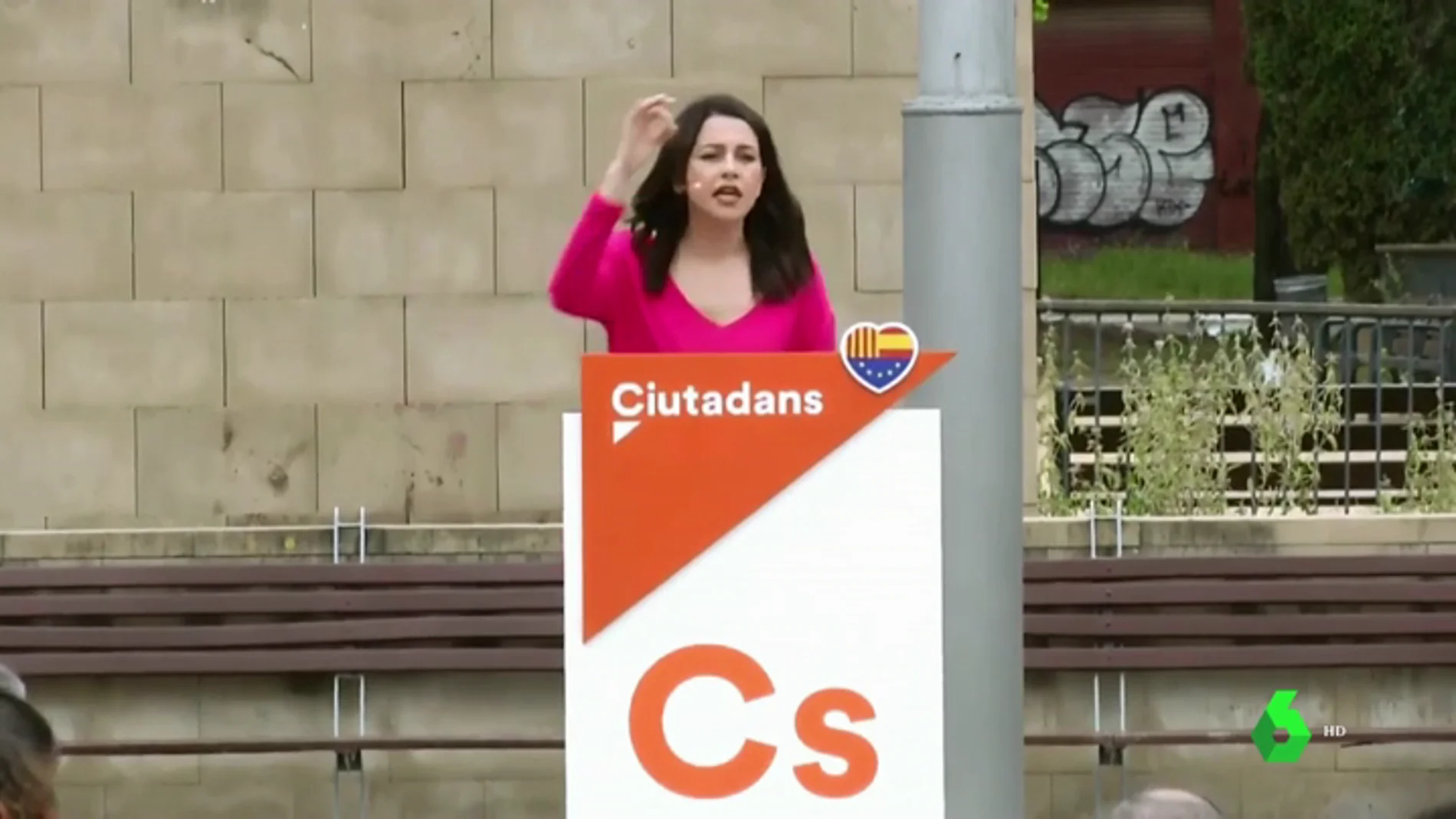 Inés Arrimadas en un acto para las elecciones municipales en L'Hospitalet de Llobregat