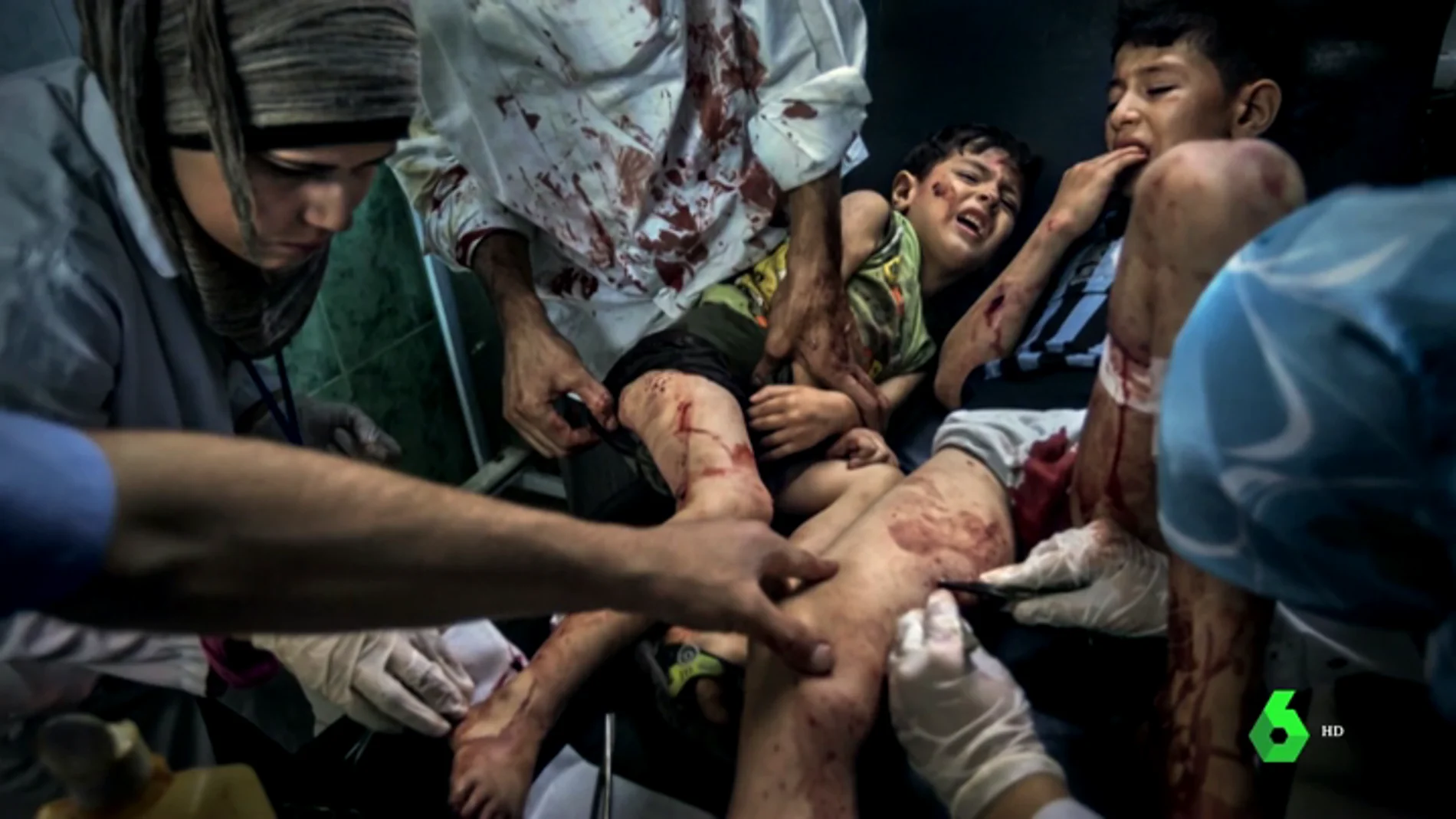 El fotorreportero Ricardo García Vilanova plasma en un libro los nueve años de horror del califato de Dáesh