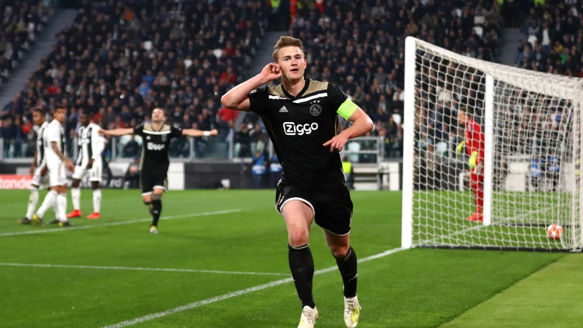 De Ligt celebra un gol