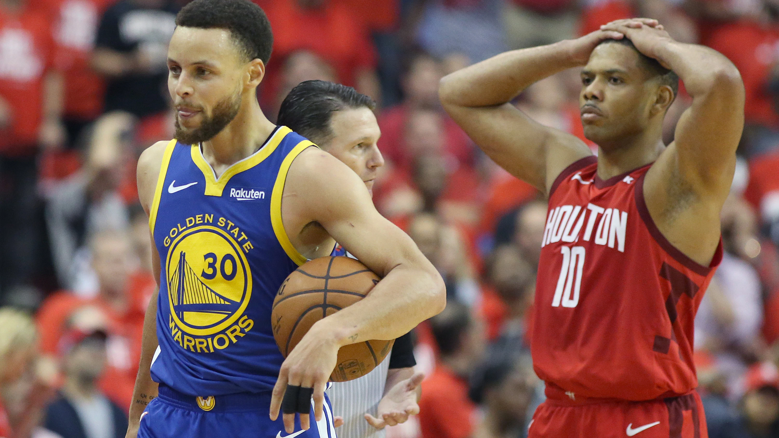 Curry celebra la victoria contra los Rockets