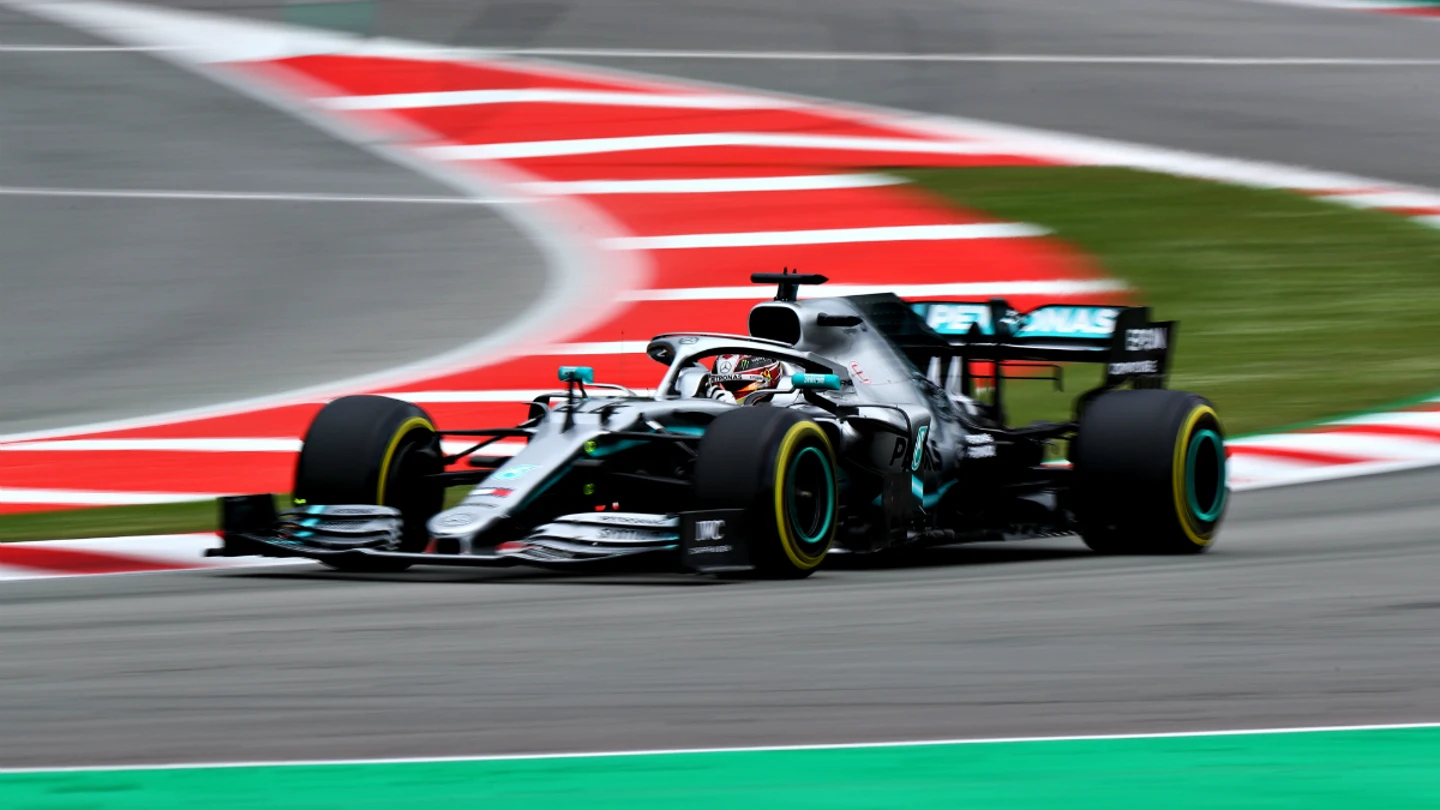 Hamilton rueda en Montmeló Hamilton rueda en Montmeló