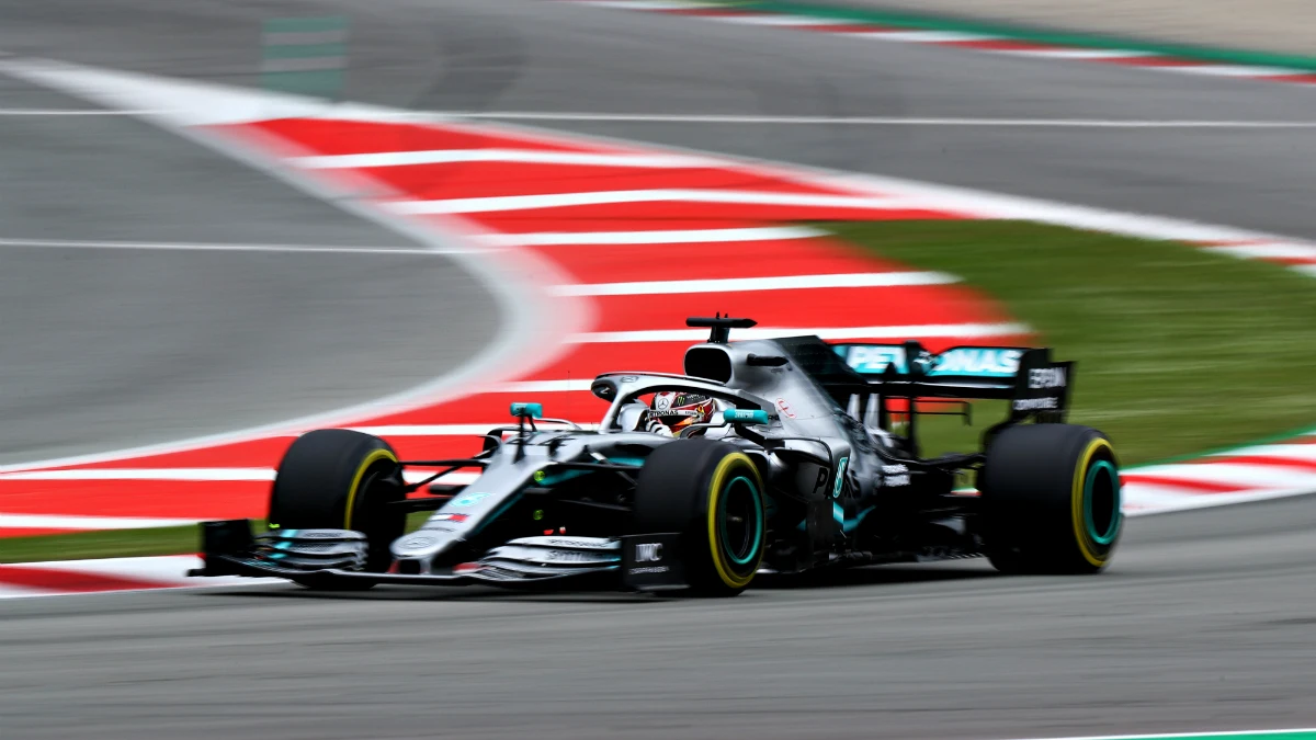 Hamilton rueda en Montmeló