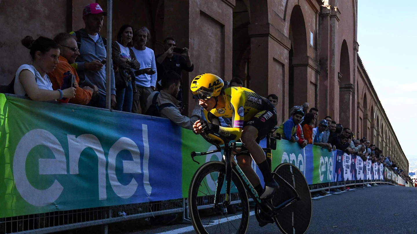 Roglic, en plena acción Roglic, en plena acción