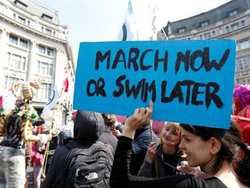 Imagen de archivo de una protesta contra el cambio climático Imagen de archivo de una protesta contra el cambio climático