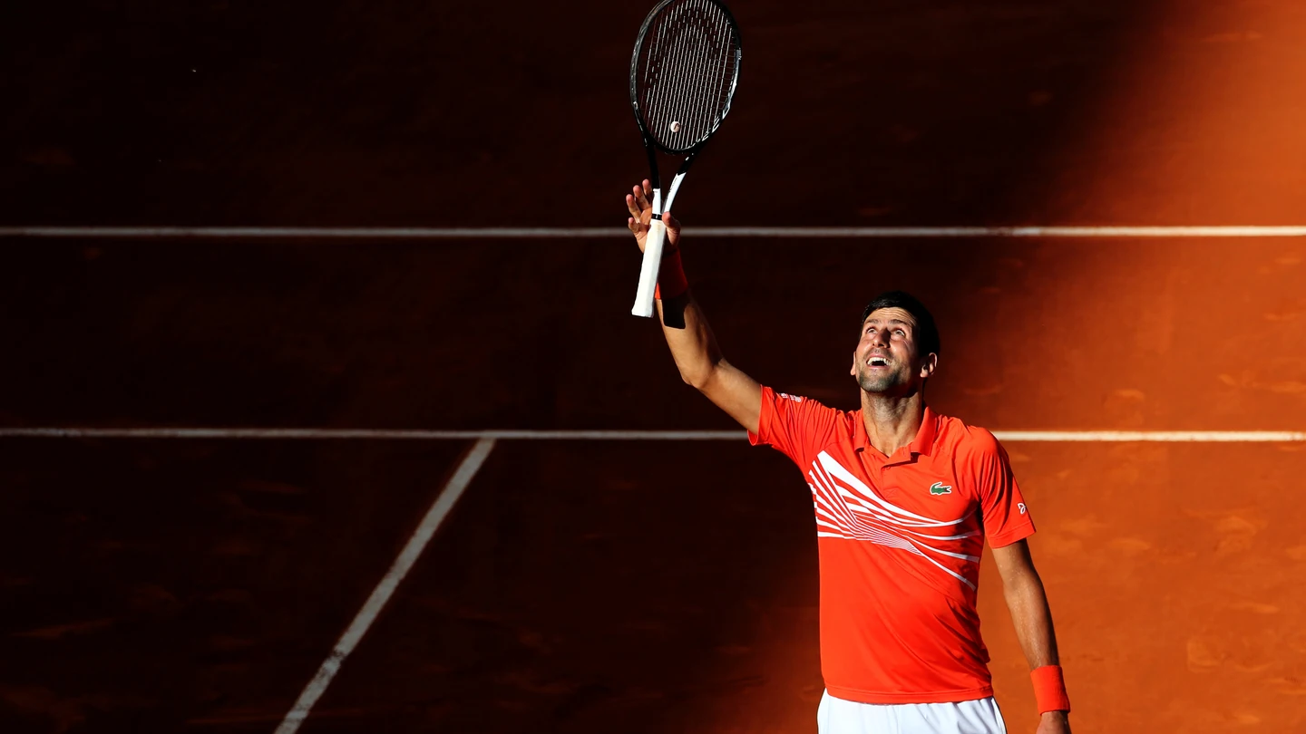 Novak Djokovic celebra su pase a la final del Masters de Madrid Novak Djokovic celebra su pase a la final del Masters de Madrid
