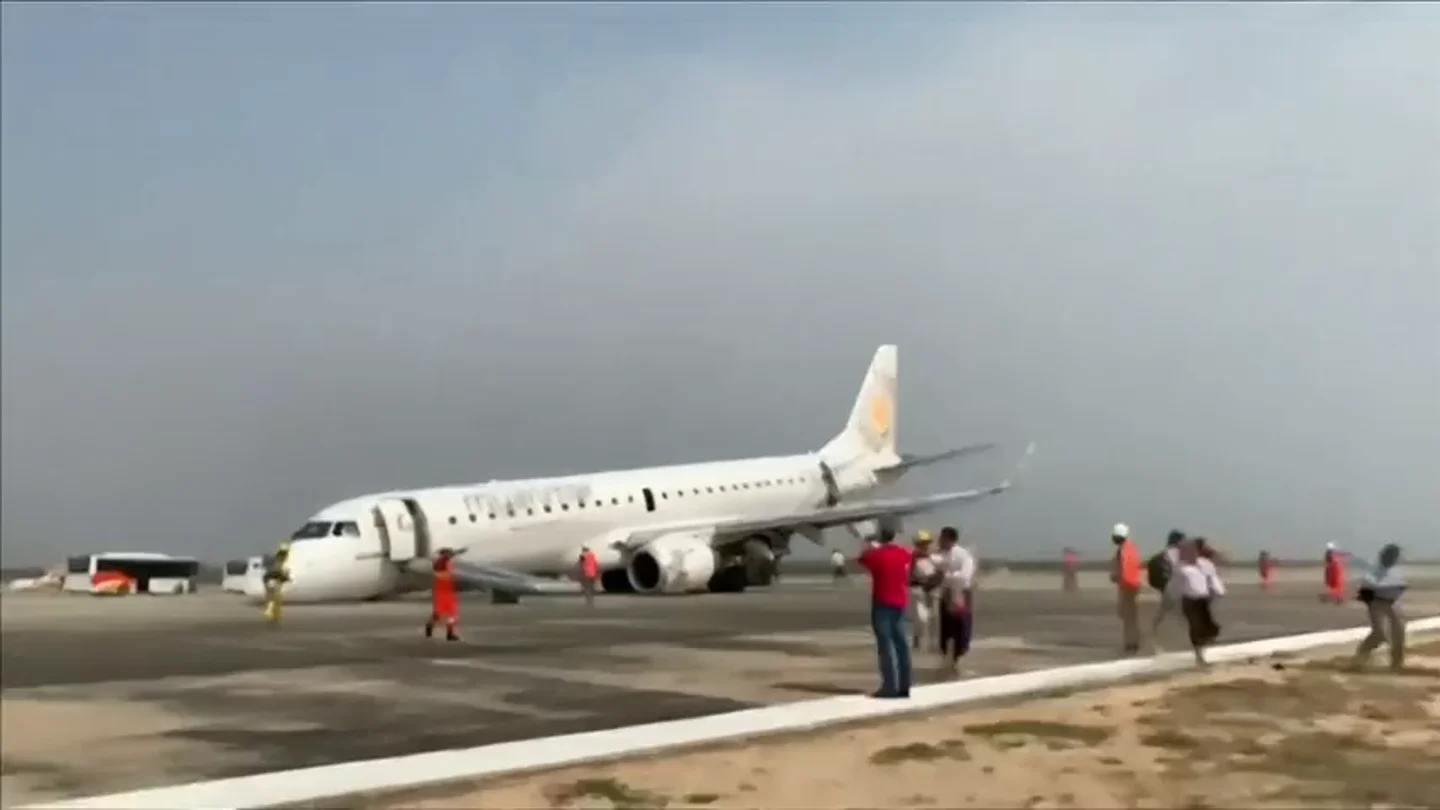 Un piloto salva la vida de 89 personas gracias a un aterrizaje de emergencia en Birmania Un piloto salva la vida de 89 personas gracias a un aterrizaje de emergencia en Birmania