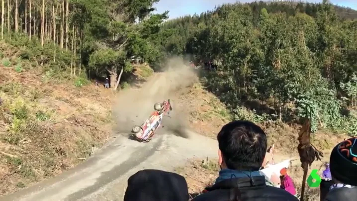 Terrible accidente de Neuville en el rally de Chile: da hasta seis vueltas de campana Terrible accidente de Neuville en el rally de Chile: da hasta seis vueltas de campana