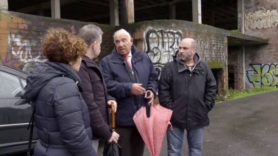 Familiares de ni&ntilde;os con discapacidad piden mejoras en el CEE Mar&iacute;a Mari&ntilde;o: "Venimos aqu&iacute; a dar voz a los que no la tienen"