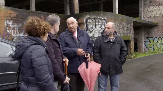 Familiares de niños con discapacidad piden mejoras en el CEE María Mariño: "Venimos aquí a dar voz a los que no la tienen" Familiares de niños con discapacidad piden mejoras en el CEE María Mariño: "Venimos aquí a dar voz a los que no la tienen"