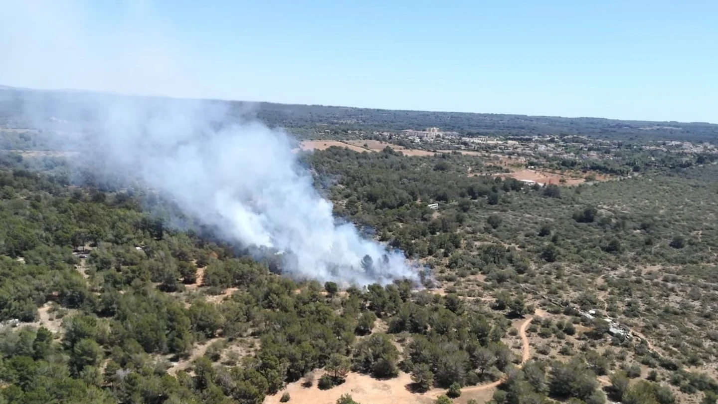 Incendio en Son Verí (Mallorca) IBANAT
