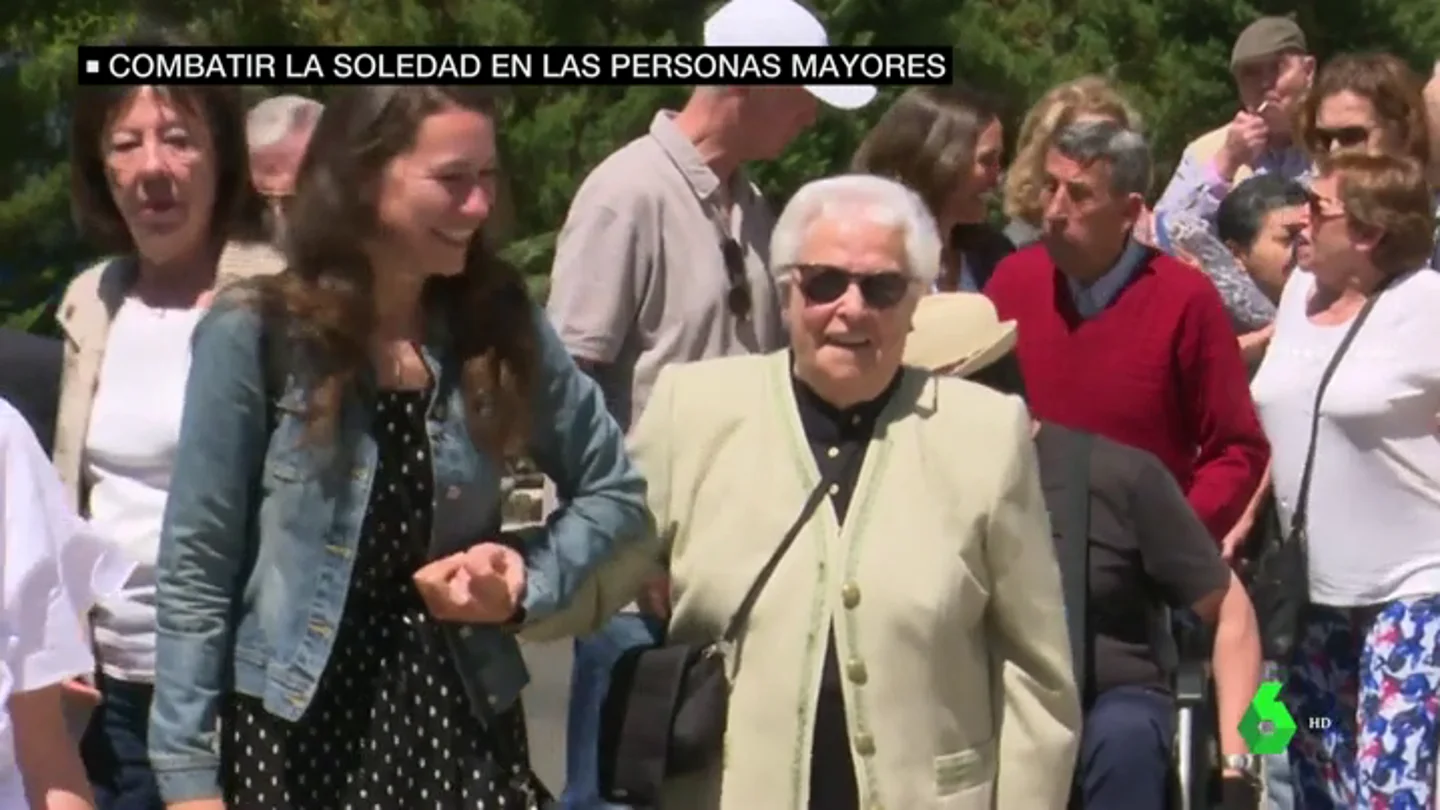 Ada Colau anuncia 50 millones de euros para luchar contra la soledad de los ancianos Ada Colau anuncia 50 millones de euros para luchar contra la soledad de los ancianos