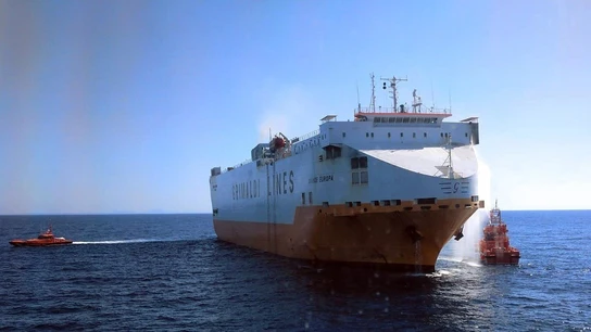 Fotografía facilitada por Salvamento Marítimo del barco mercante con 25 tripulantes Fotografía facilitada por Salvamento Marítimo del barco mercante con 25 tripulantes