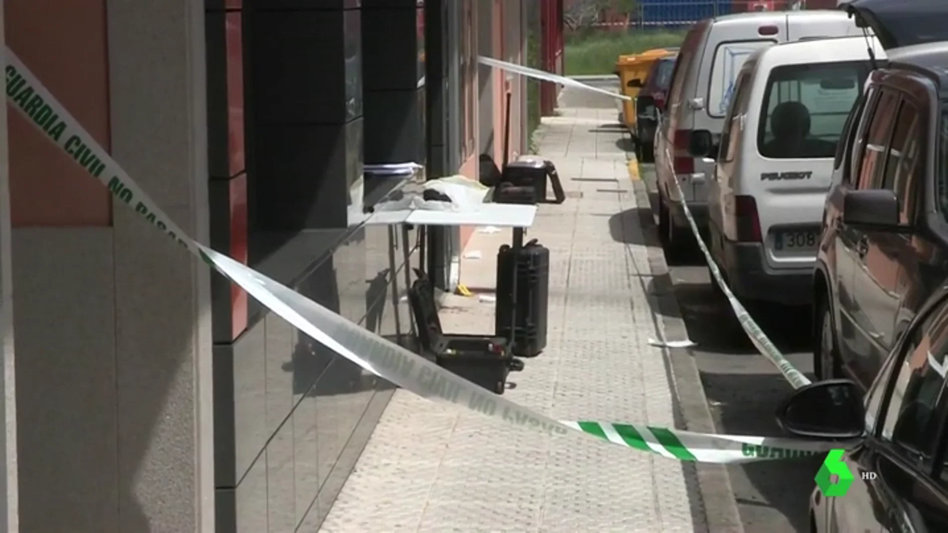 La Policía busca a la expareja de una mujer apuñalada en Vimianzo, A Coruña
