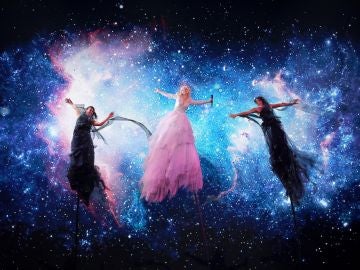 Kate Miller-Heidke, de Australia, actúa durante la primera semifinal de Eurovisión 2019. Kate Miller-Heidke, de Australia, actúa durante la primera semifinal de Eurovisión 2019.