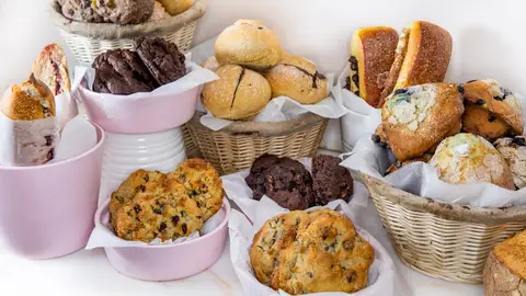 Brownnies & Cookies Brownnies & Cookies