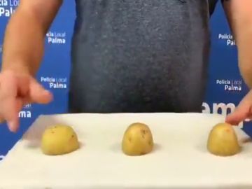 El vídeo que te enseña cómo estafan los trileros El vídeo que te enseña cómo estafan los trileros