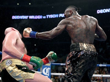 Deontay Wilder, en acción en su combate ante Tyson Fury Deontay Wilder, en acción en su combate ante Tyson Fury