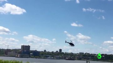 Un helicóptero se estrella en el río Hudson tras perder el control después de despegar