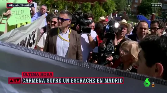Manuela Carmena sufre un escrache en Madrid Manuela Carmena sufre un escrache en Madrid