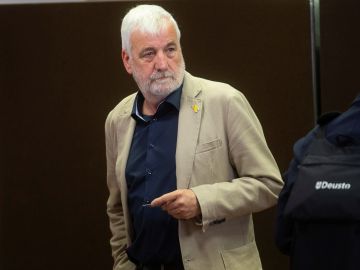 Matamala recoge el acta de senador y promete defender "la libertad de los presos políticos" Matamala recoge el acta de senador y promete defender "la libertad de los presos políticos"
