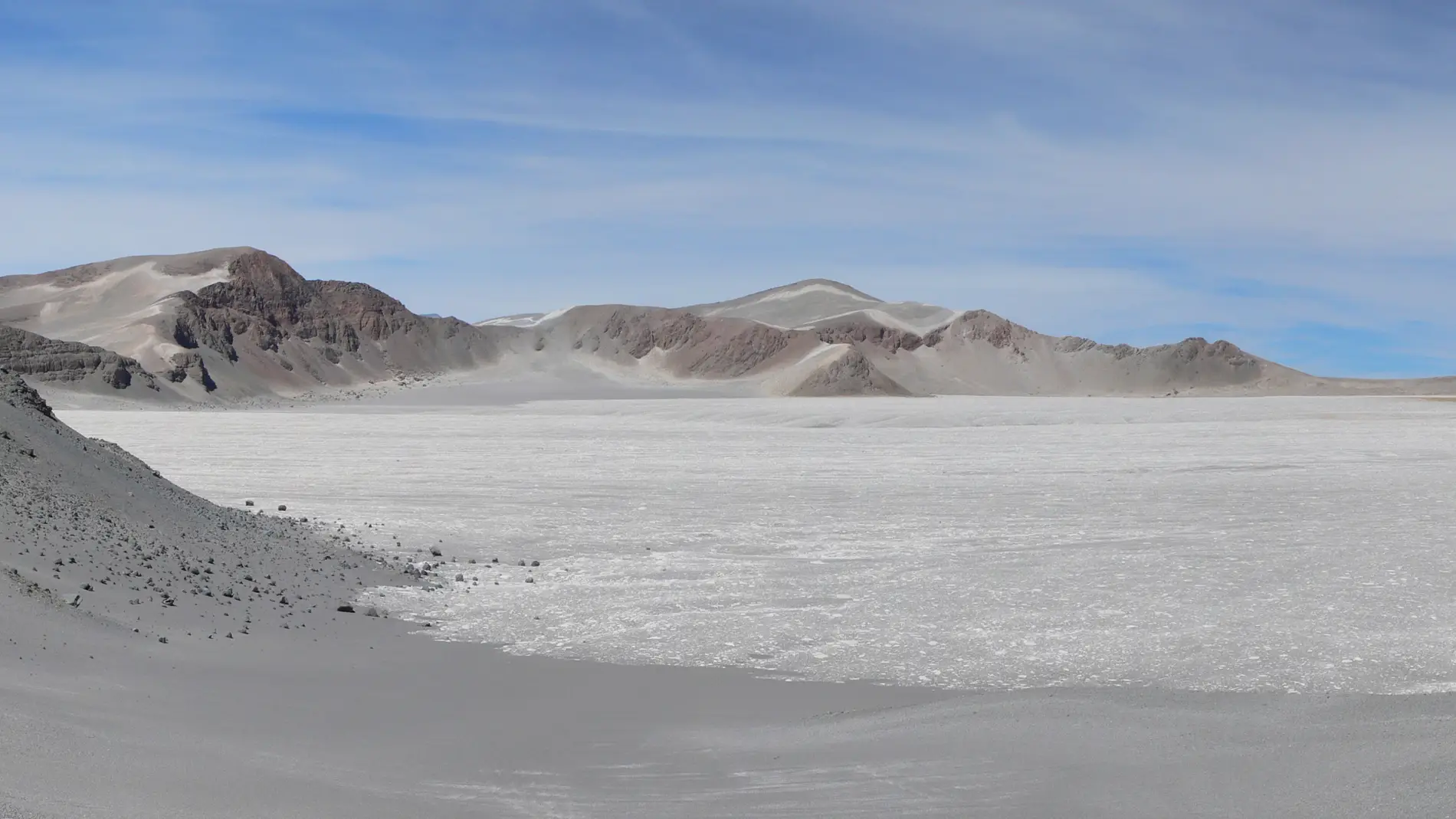 La mayor erupcion de los ultimos 5.000 anos ocurrio en el volcan Cerro Blanco