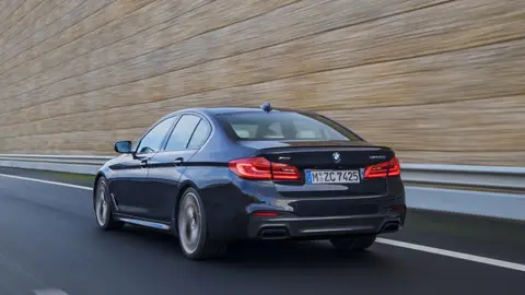 BMW M550i xDrive BMW M550i xDrive