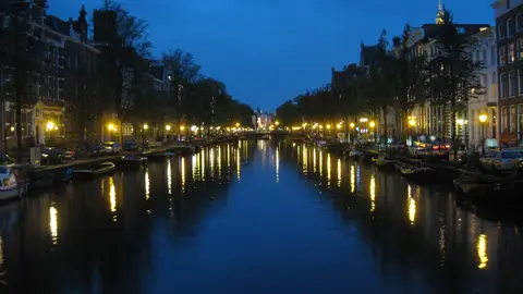 Canales por la noche Canales por la noche