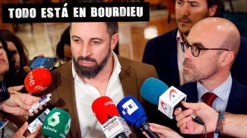 Santiago Abascal, líder de Vox, con el candidato europeo Jorge Buxadé