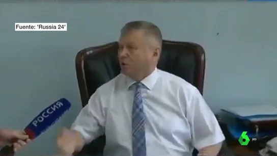 Violenta reacción de un funcionario ruso tras ser preguntado por un periodista Violenta reacción de un funcionario ruso tras ser preguntado por un periodista