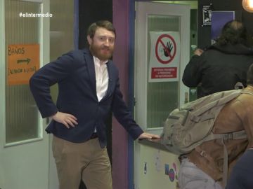 Manuel Burque se adentra en 'La Ingobernable', un centro cultural okupa Manuel Burque se adentra en 'La Ingobernable', un centro cultural okupa