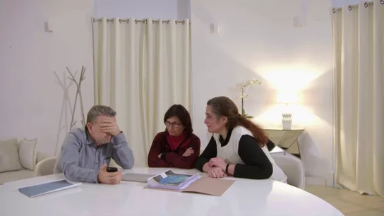 Chicote descubre la mala calidad de la alimentación en una residencia de Vallecas: "El segundo plato del menú es mortadela y queso en lonchas" Chicote descubre la mala calidad de la alimentación en una residencia de Vallecas: "El segundo plato del menú es mortadela y queso en lonchas"