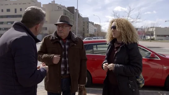 La denuncia de los familiares de una residencia de Vallecas: "No sabemos lo que comen porque nos echan antes de servir las comidas" La denuncia de los familiares de una residencia de Vallecas: "No sabemos lo que comen porque nos echan antes de servir las comidas"