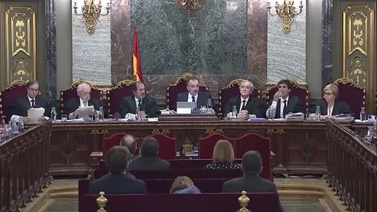 El Fiscal mantiene su petición de condenas de cárcel por rebelión para Junqueras y el resto de presos El Fiscal mantiene su petición de condenas de cárcel por rebelión para Junqueras y el resto de presos
