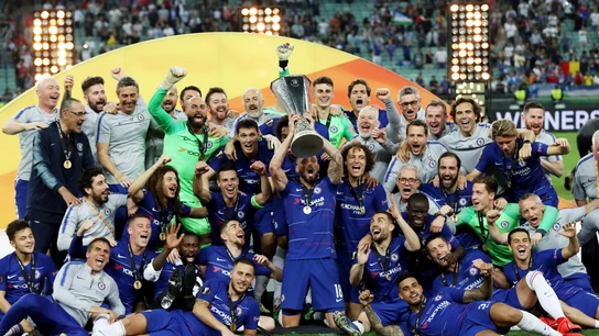 Los futbolistas del Chelsea levantan la Europa League Los futbolistas del Chelsea levantan la Europa League