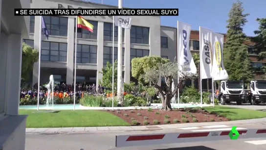 Concentración ante la sede de Iveco por la muerte de Verónica Una madre se suicida en Madrid tras difundirse un vídeo sexual suyo en su trabajo