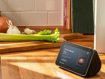 Amazon Echo Show 5 Amazon Echo Show 5