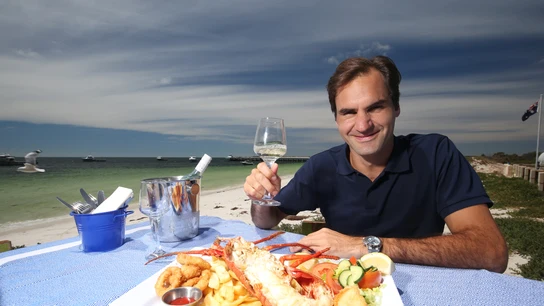 Federer, dándose un festín Federer, dándose un festín