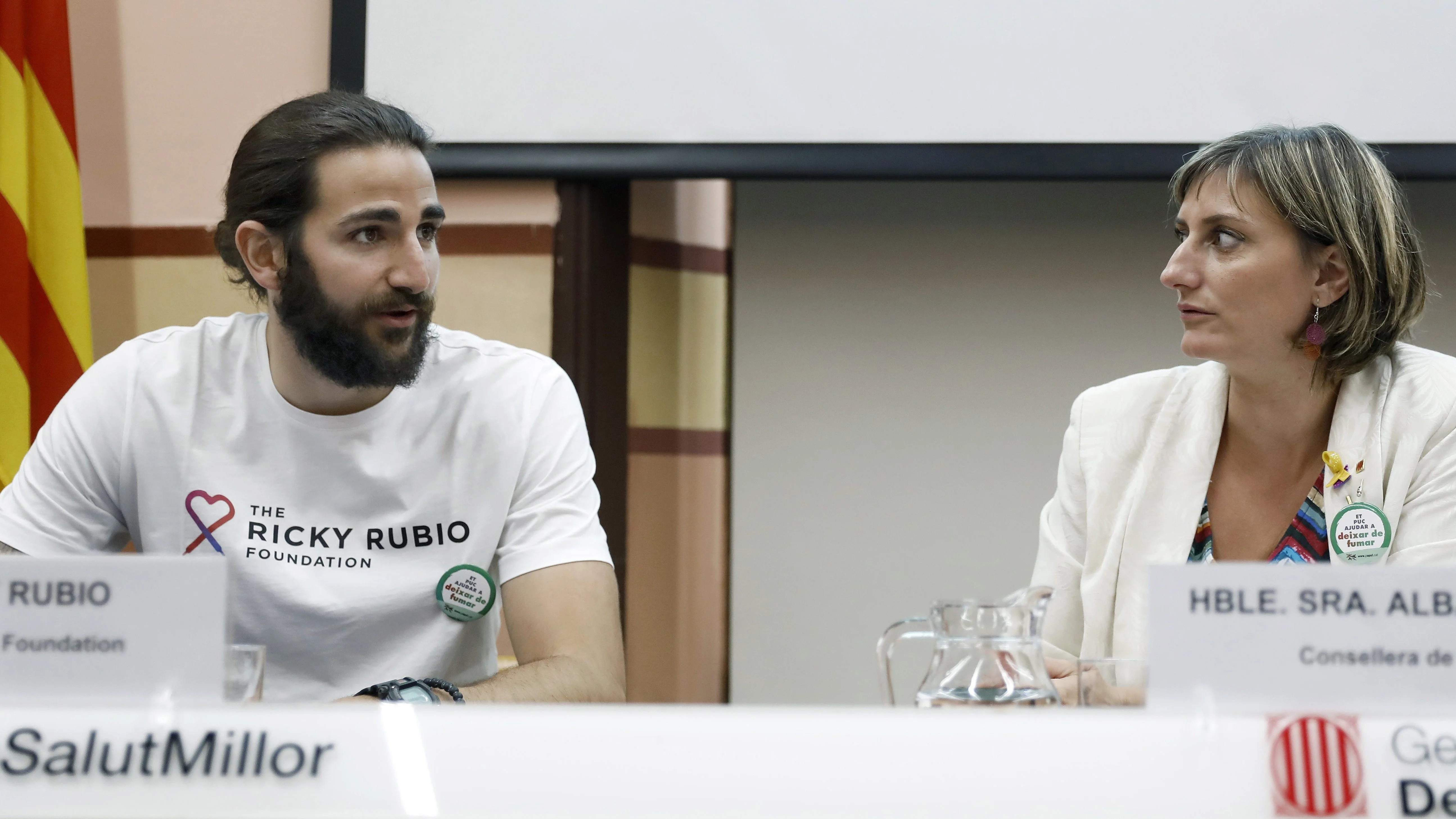 La consellera de Salud, Alba Vergés, y el jugador de la NBA Ricky Rubio