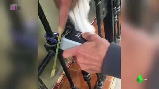 Llega el 'comando loctite' para acabar con los pisos turísticos en Madrid Llega el 'comando loctite' para acabar con los pisos turísticos en Madrid